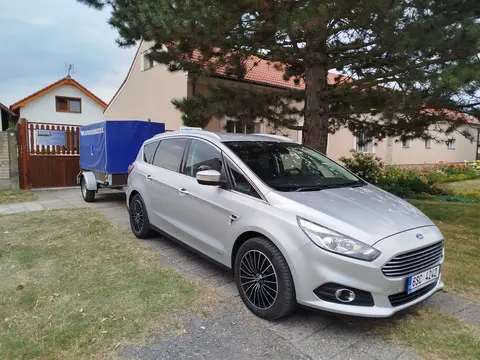 Ford S-Max 4x4 + Agados – výcvikové vozidlo Autoškoly Noháček